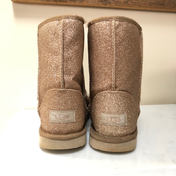 UGG Classic Short II Glitter Gold Boots 1111852K Kids Girls Size US 6 - Picture 4 of 14